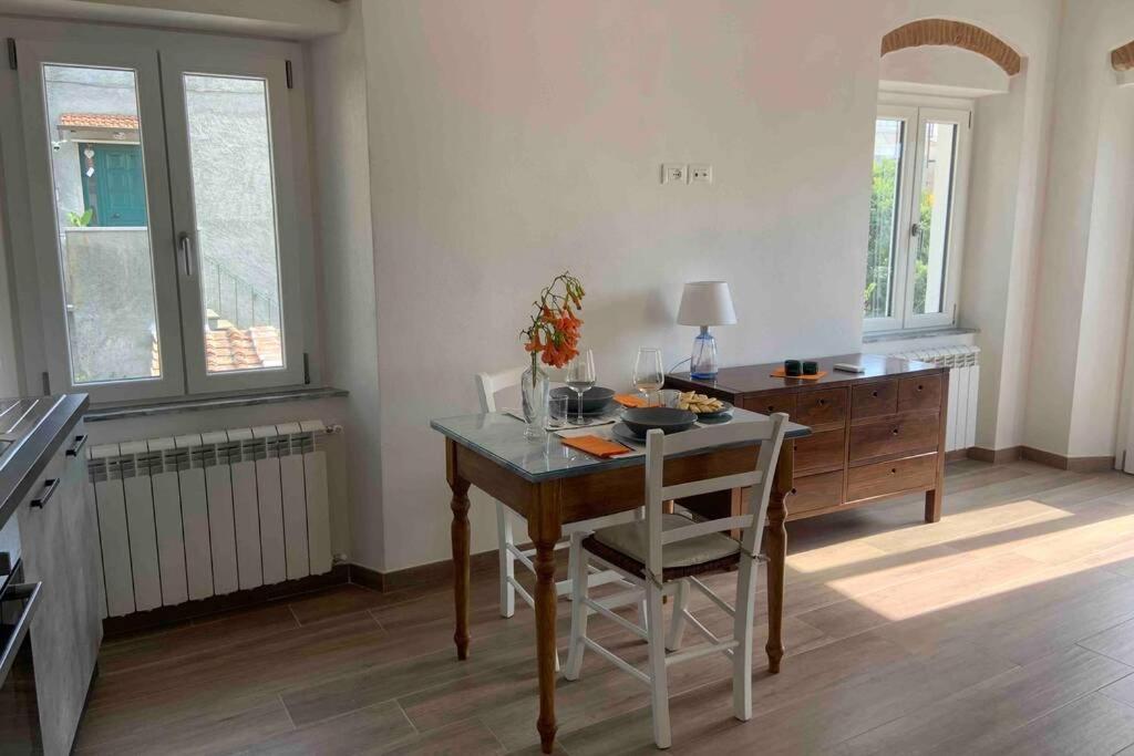 Apartamento Antica Casa Nel Borgo Pietrasanta Exterior foto